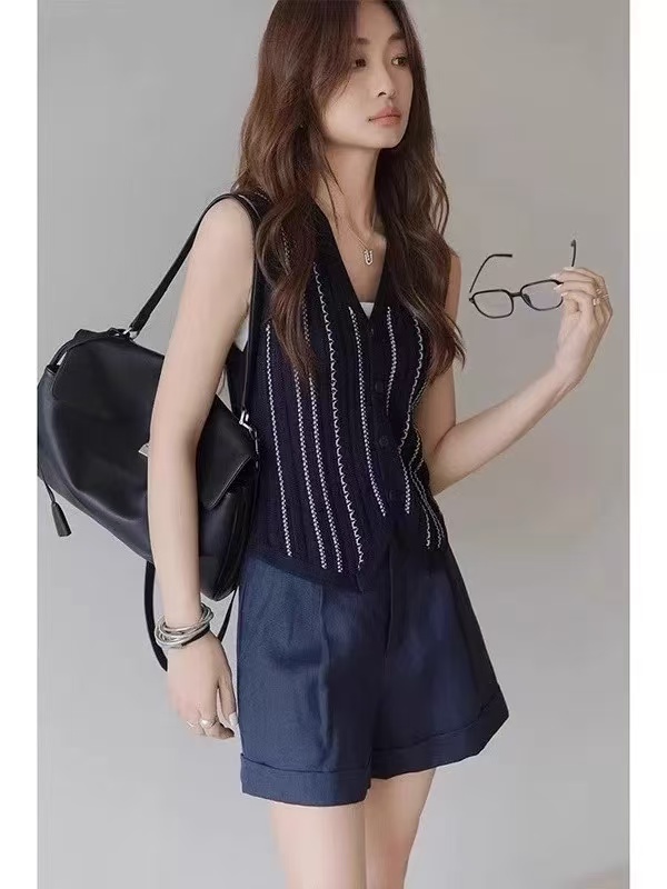 老錢風高級感條紋v領無袖外穿坎肩針織開衫女夏新款疊穿背心馬甲