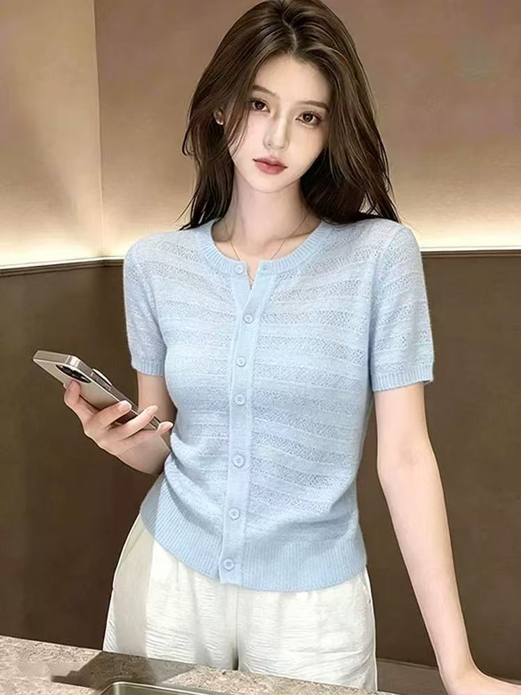 休閑風藍色圓領短款針織開衫女2026夏季新款小個子外穿別致上衣潮
