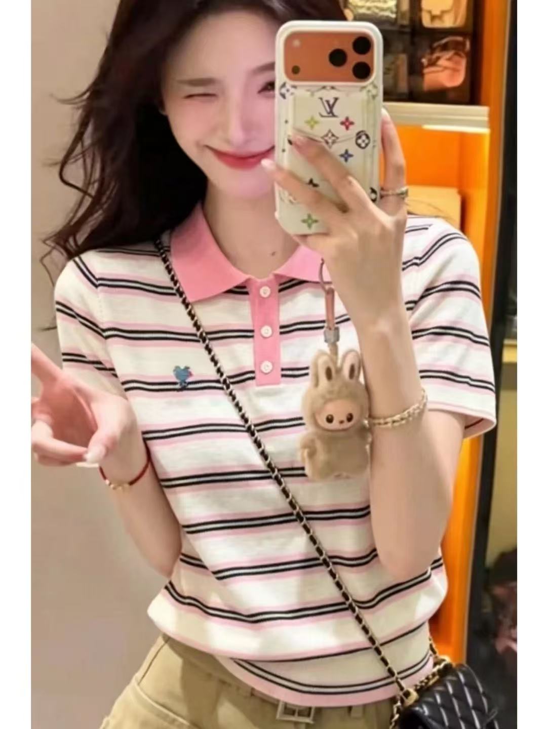 藍白撞色條紋翻領刺繡短袖針織衫女夏季修身顯瘦2026超火減齡上衣