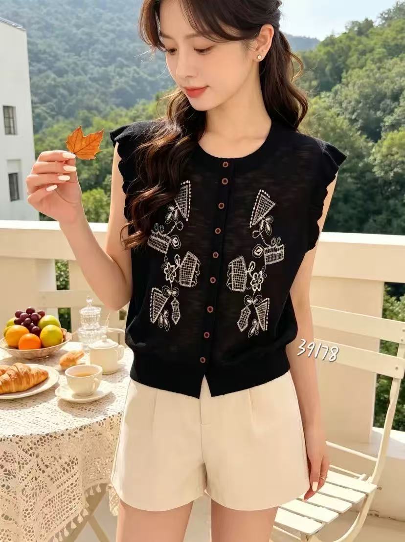 韓系溫柔減齡小飛袖刺繡針織開衫女夏季新款圓領薄款無袖馬甲上衣