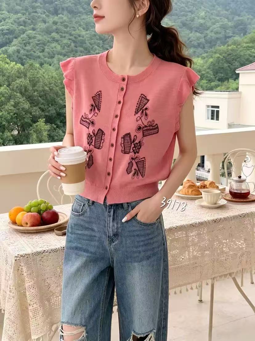 韓系溫柔減齡小飛袖刺繡針織開衫女夏季新款圓領薄款無袖馬甲上衣