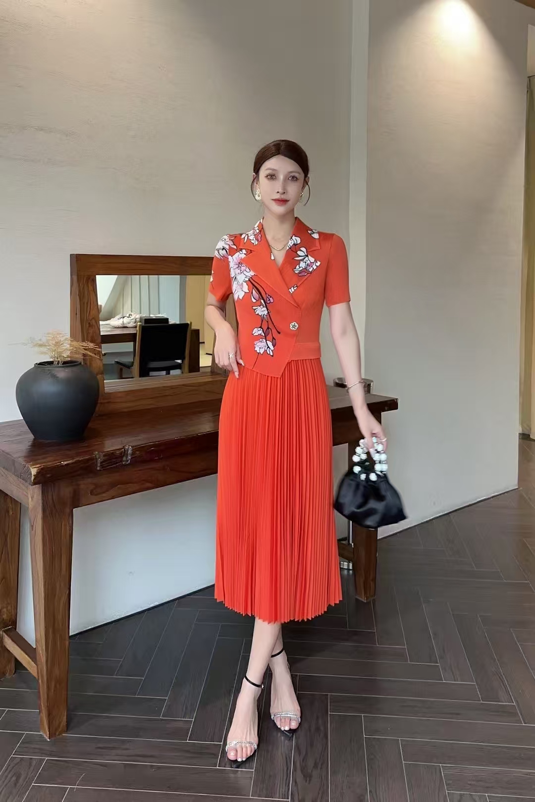 RY809# 三宅褶皱连衣裙2025夏新款西装领大码高端气质名媛收腰显瘦百褶裙