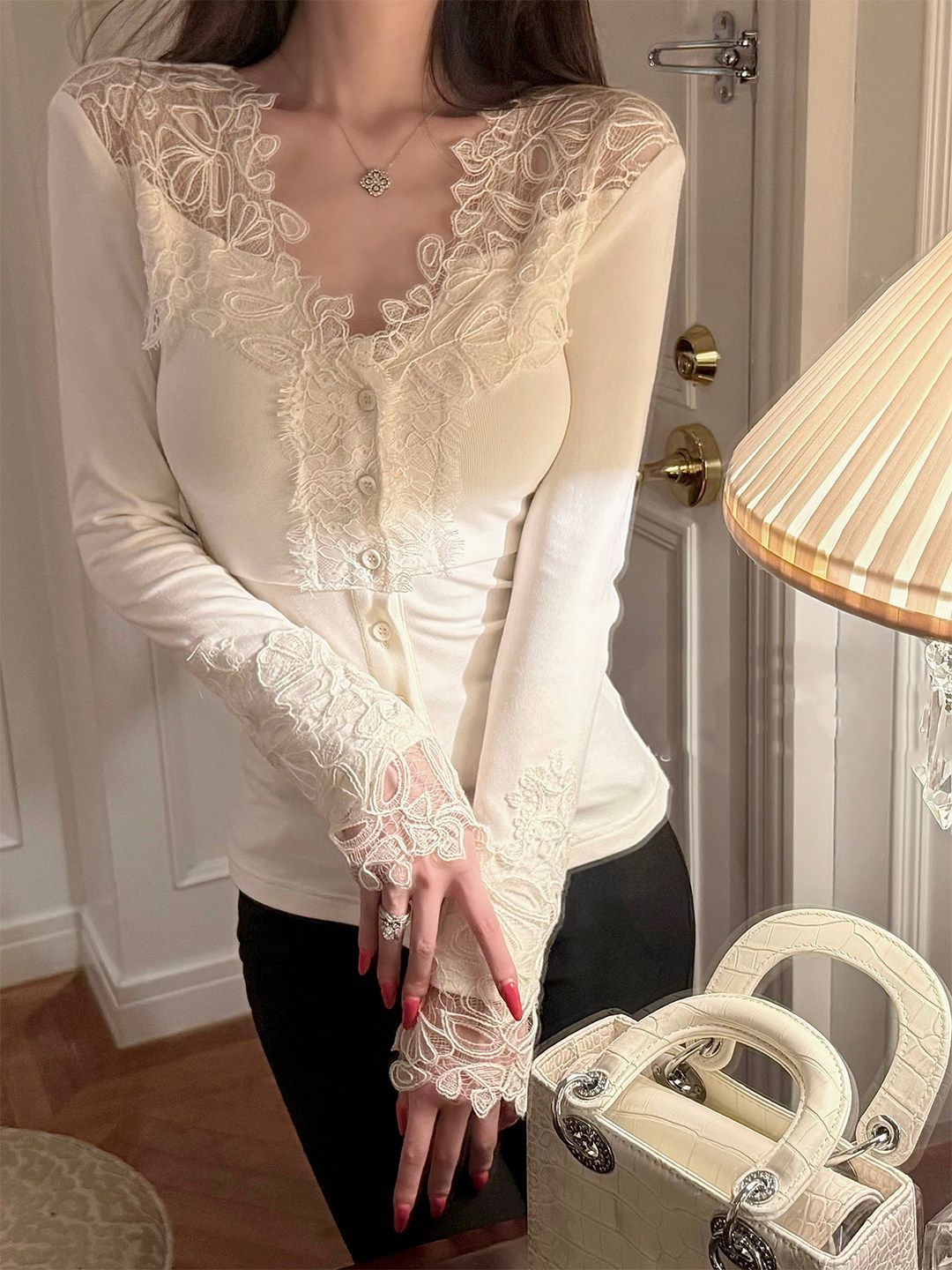 MY17218# 气质修身法式蕾丝拼接v领甜辣修身上衣女裝貨源服裝批發