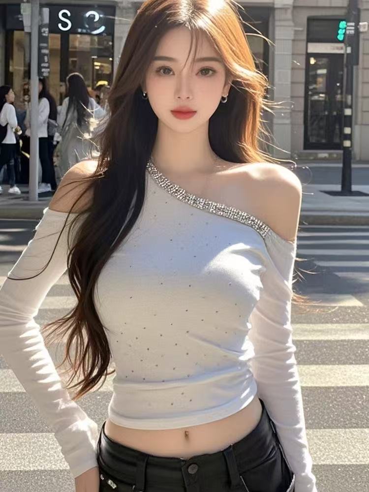 MY12982# 辣妹气质性感白色斜肩长袖T恤女修身显瘦高级感洋气减龄上衣...