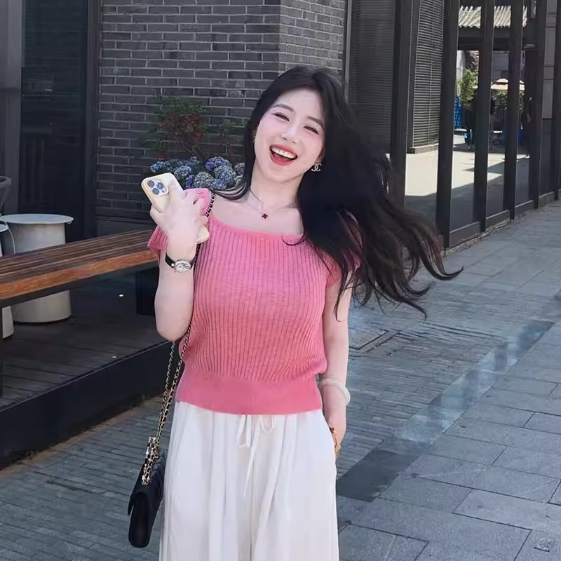 MY17362# 粉色方领短袖t恤冰丝针织衫设计感露背系带独特超好看上衣女裝貨源服裝批發