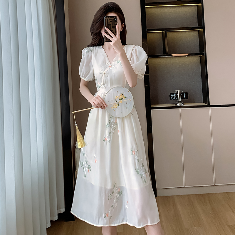 新中式優雅氣質刺繡短袖V領連衣裙女夏季新款高腰顯瘦長裙子