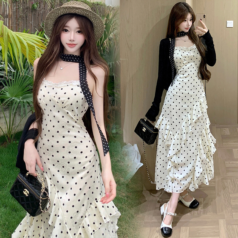 度假風法式波點吊帶連衣裙女夏季荷葉邊超仙裙子修身收腰a字長裙