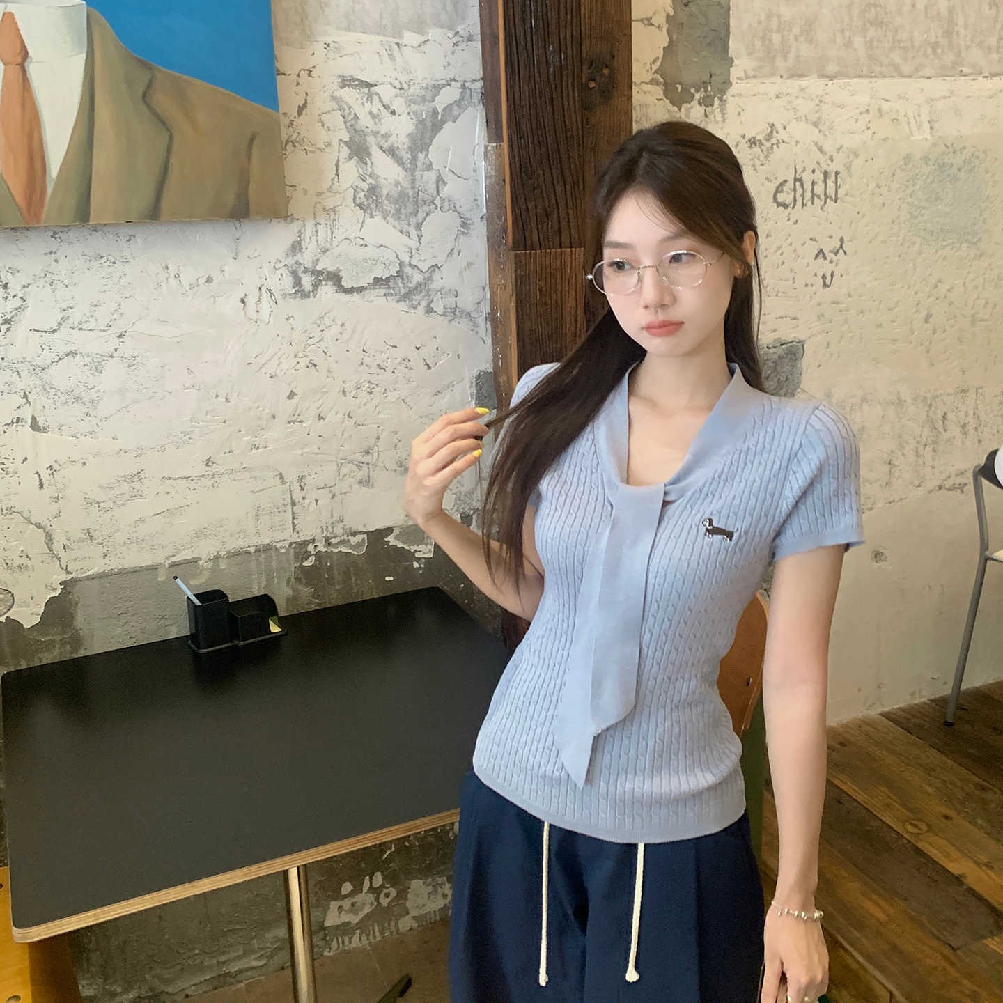2026年圍巾領臘腸狗刺繡針織短袖女夏韓系短款百搭修身顯瘦上衣