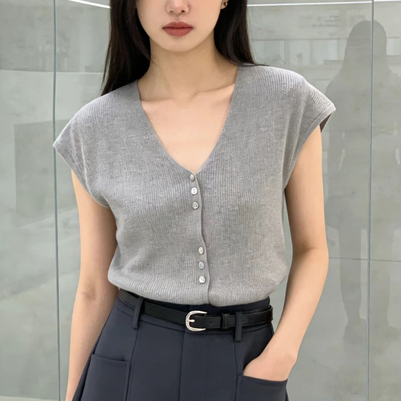 法式v領針織t恤女夏季修身顯瘦設計感氣質開衫小飛袖短袖針織上衣