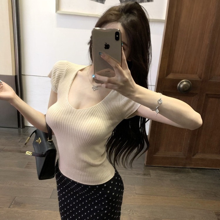 美式辣妹紫色V領短袖針織短款T恤女夏季設計感修身顯瘦性感上衣