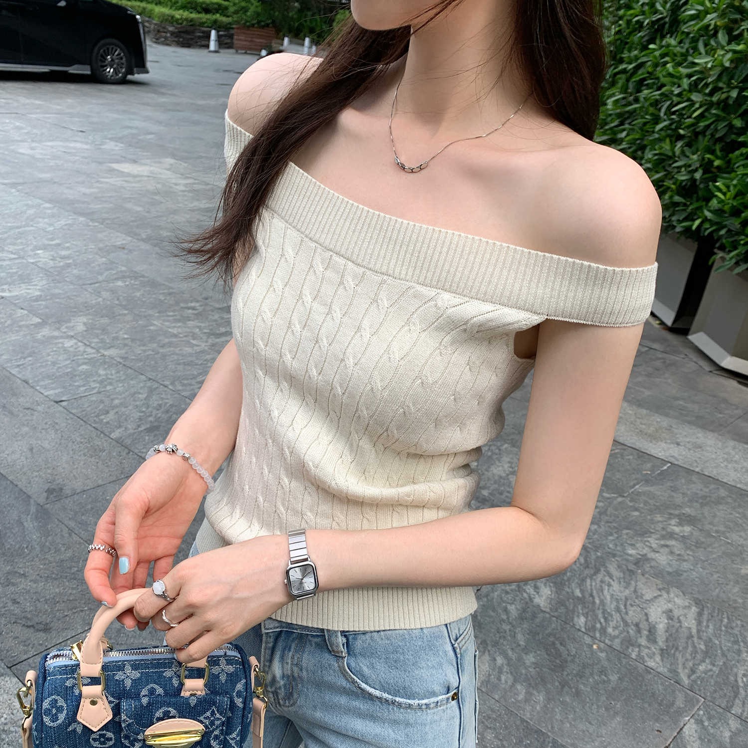 獨特氣質修身麻花肌理無袖針織背心女2026夏季新款別致兩穿上衣