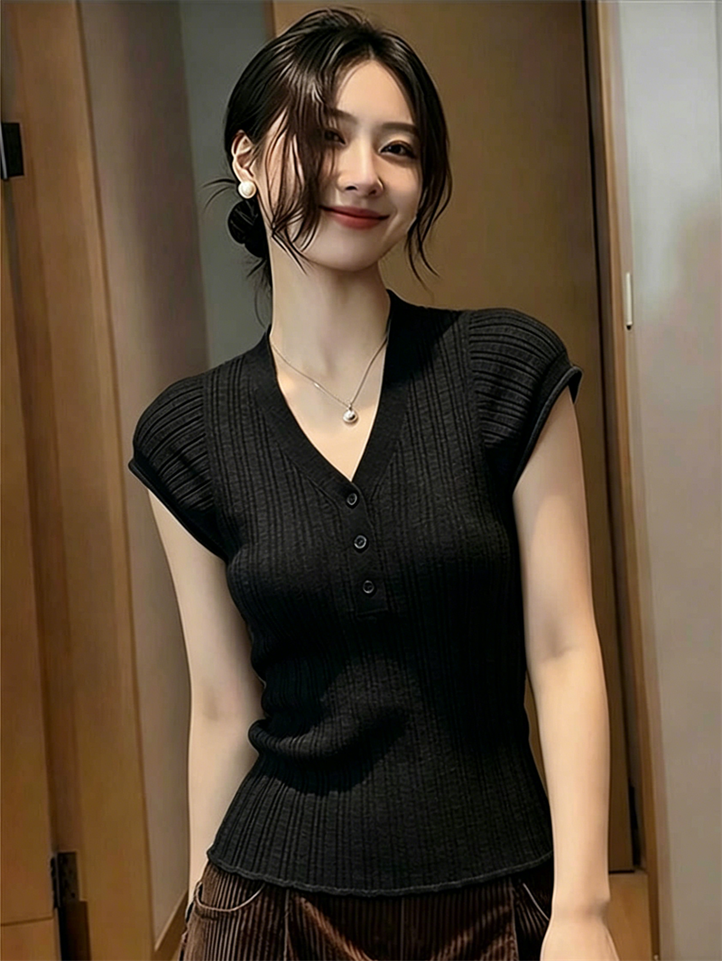 韓系高級感別致扣子正肩V領短袖針織衫女2026夏新款修身顯瘦上衣