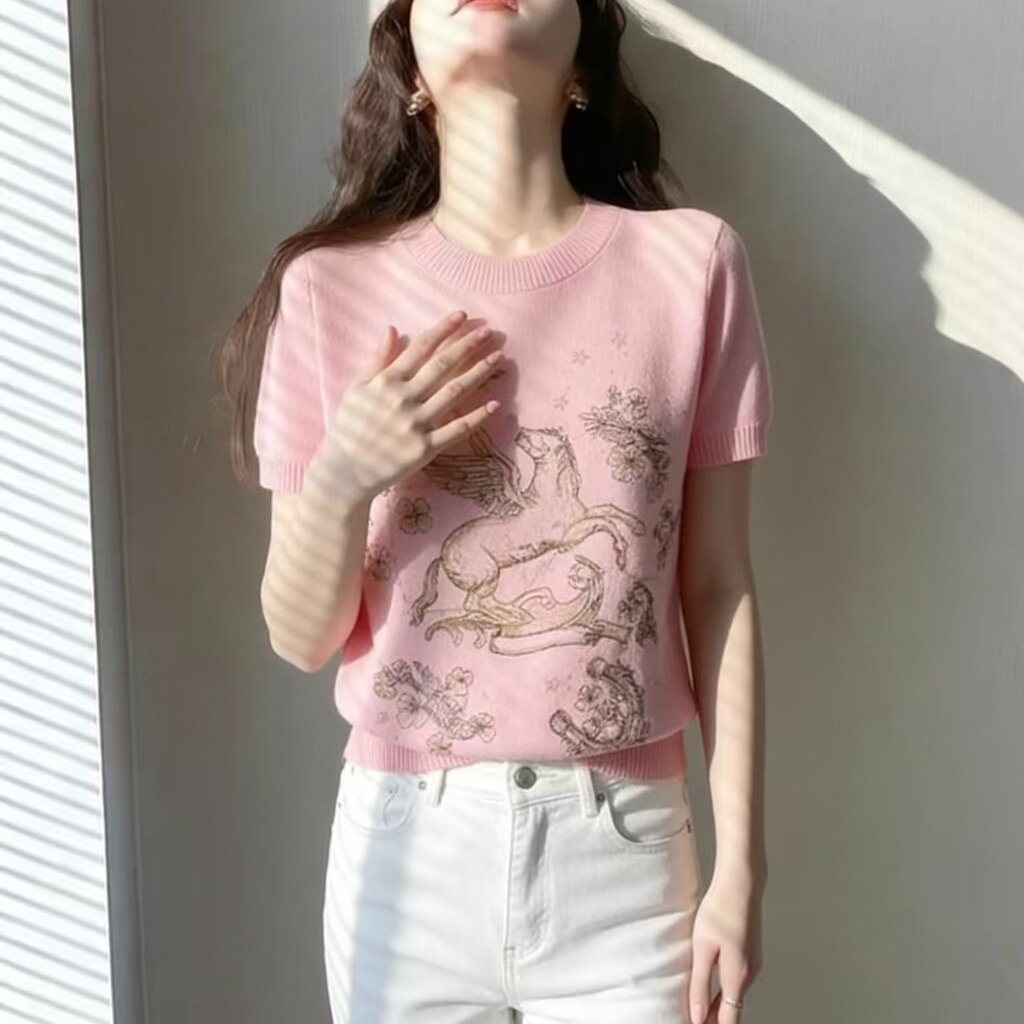 小馬刺繡圓領短袖T恤女夏設計感修身顯瘦百搭杏色正肩針織衫上衣