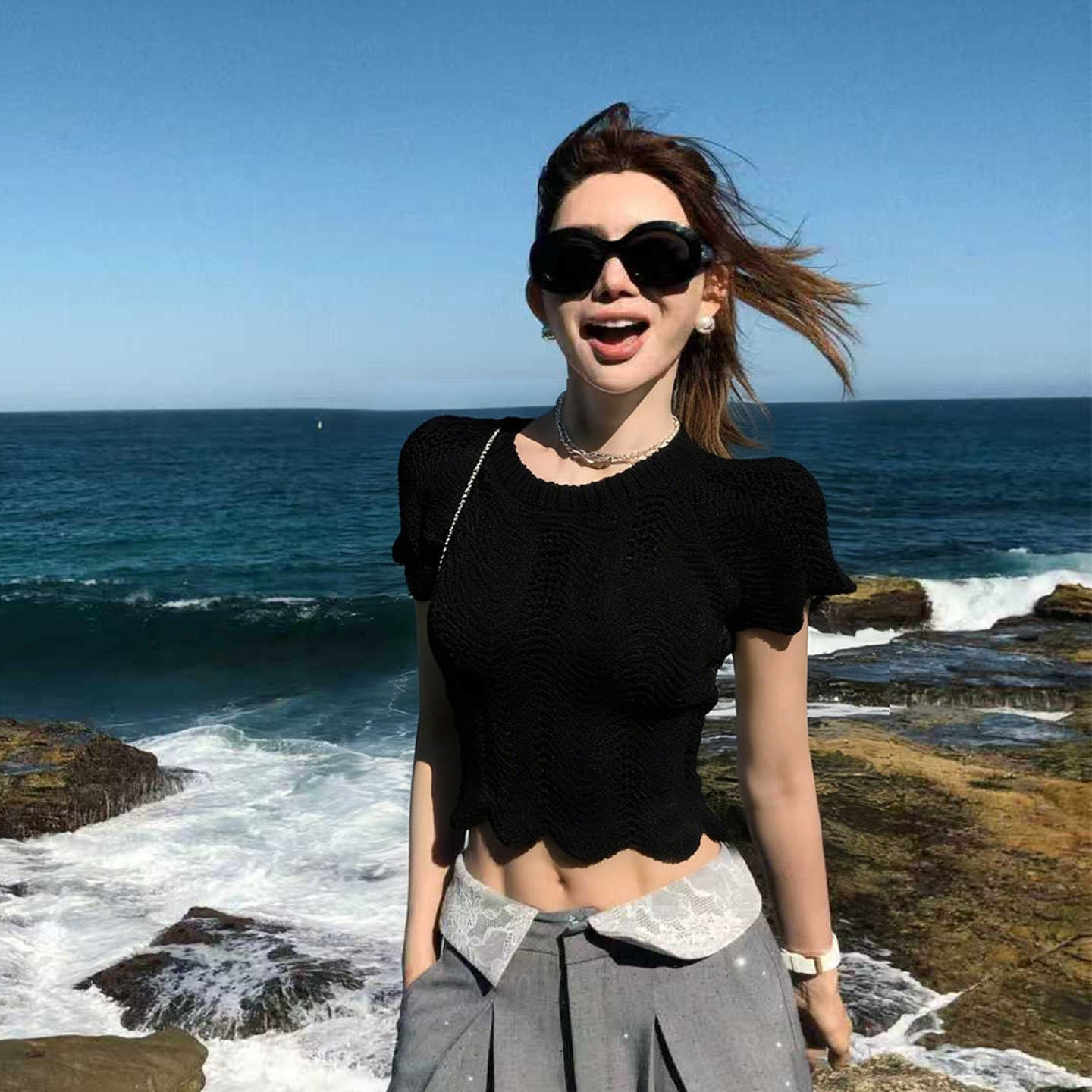 時尚別致波浪修身針織短袖T恤女夏季新款辣妹風鏤空露臍短款上衣