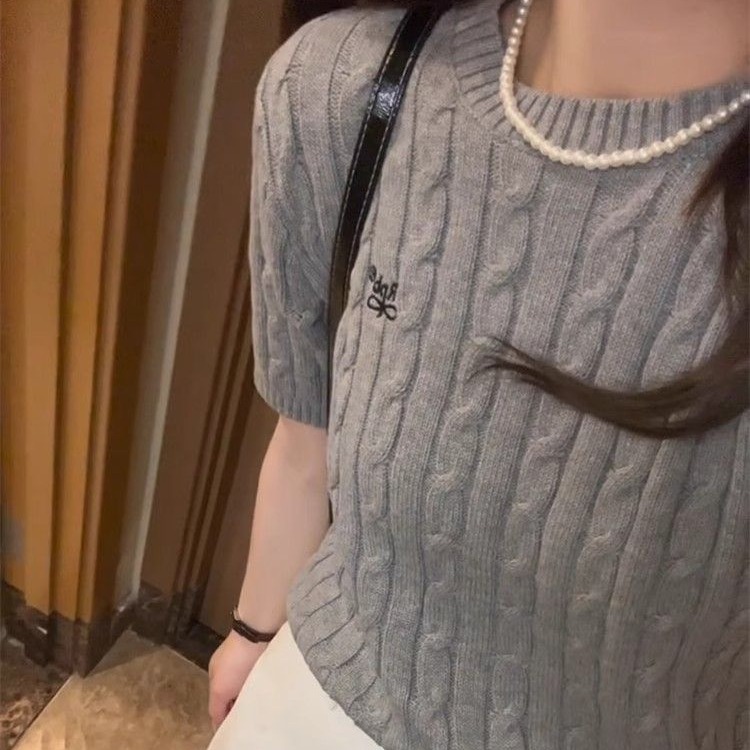 韓系chic灰色刺繡麻花針織短袖t恤女夏季小個子修身短款正肩上衣