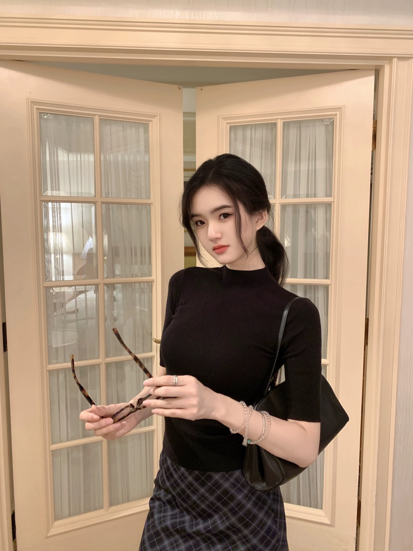 美式辣妹黑色新款修身顯瘦基礎款小圓領中袖收腰正肩T恤女上衣