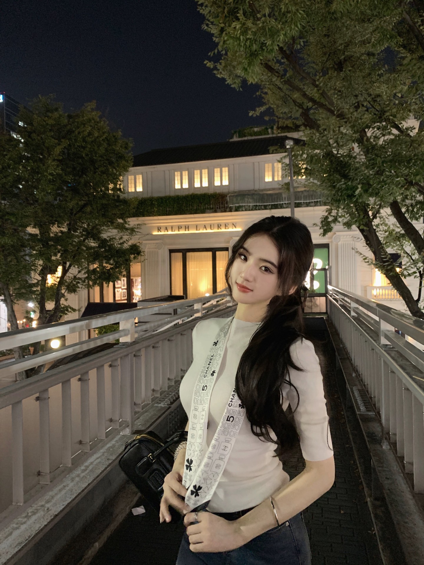 美式辣妹黑色新款修身顯瘦基礎款小圓領中袖收腰正肩T恤女上衣