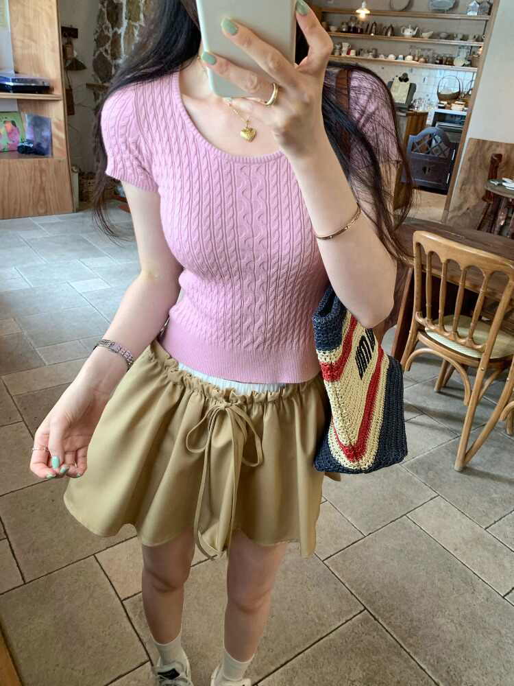 凡爾賽穿搭正肩短袖T恤女夏季新款修身絕美獨特漂亮短款上衣