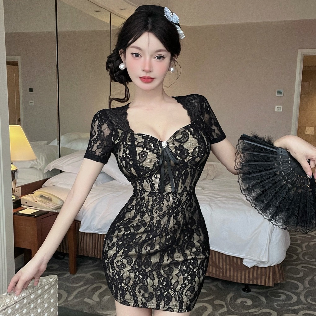 實拍低胸蕾絲彈力包臀短袖打底緊身連衣裙