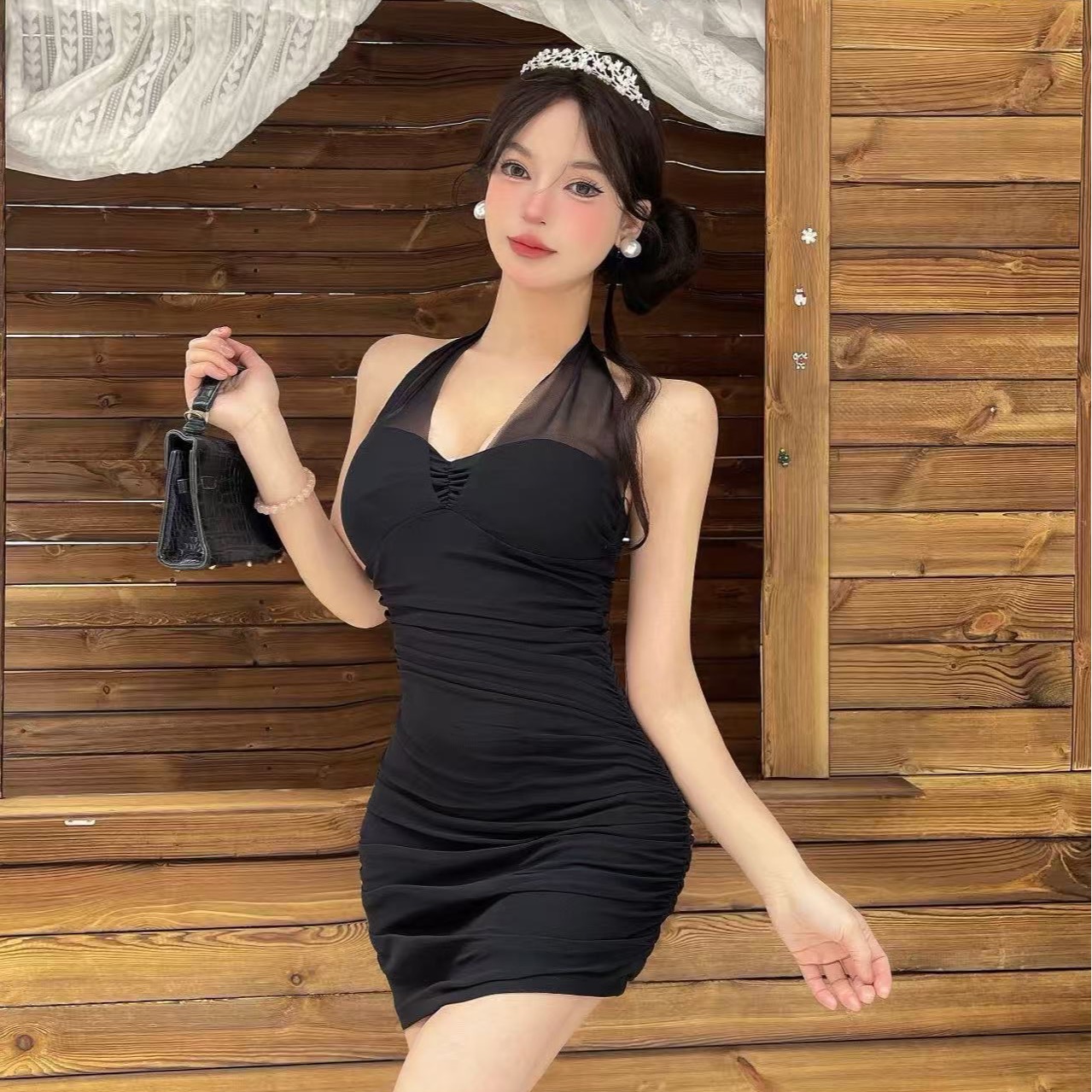 實拍低胸網紗掛脖大露背短款包臀打底連衣裙