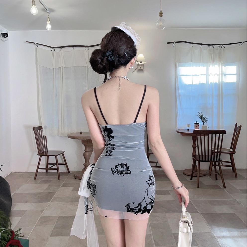 實拍短款流蘇拼接包臀吊帶打底連衣裙