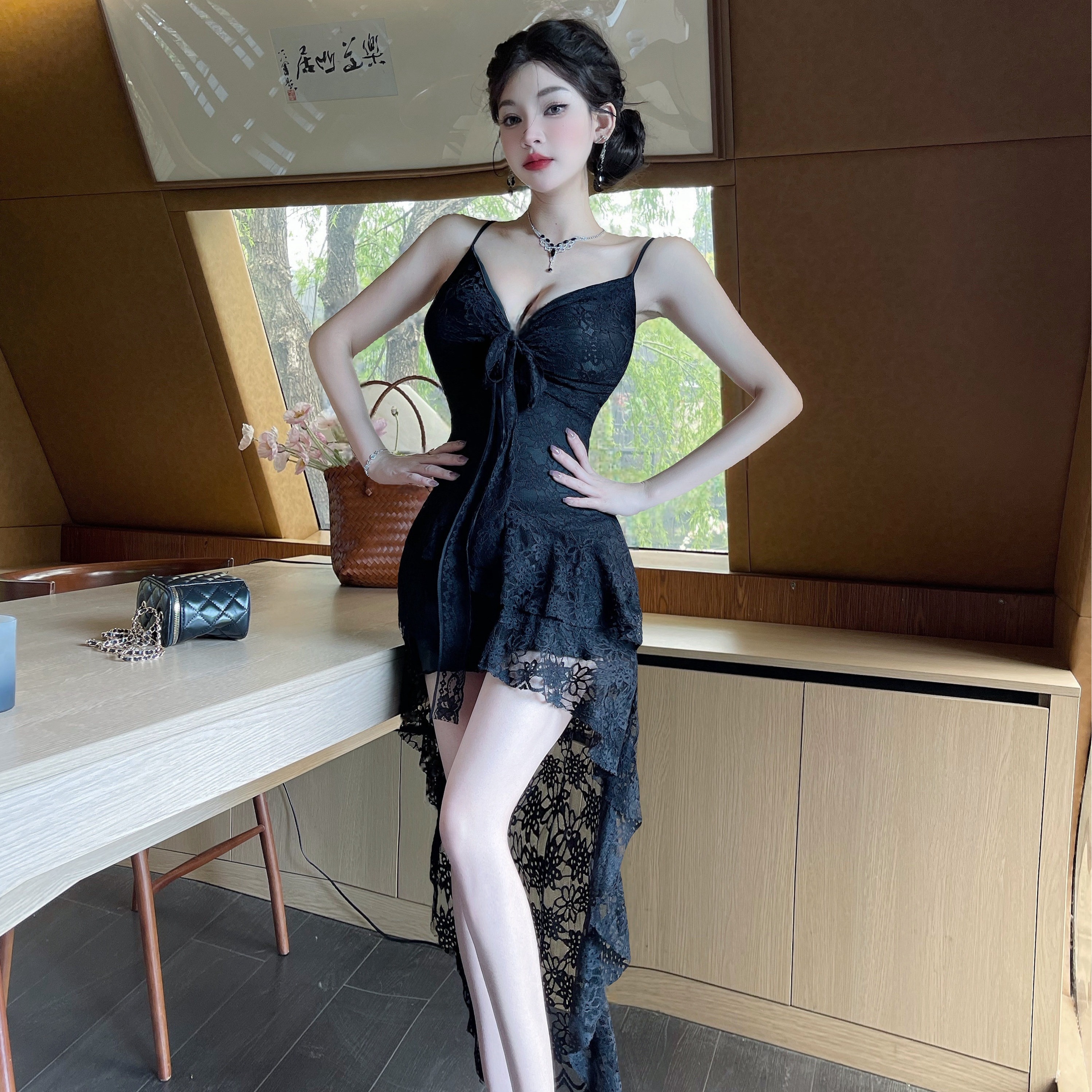 實拍性感長款不規則低胸蕾絲包臀吊帶打底連衣裙