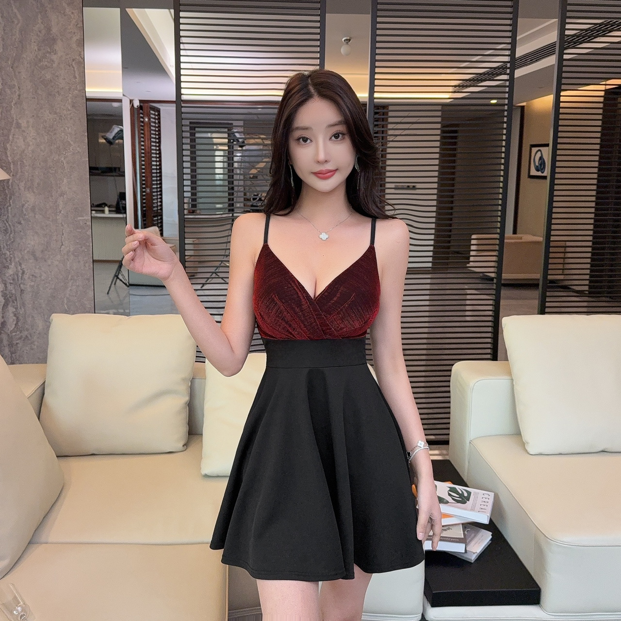 實拍性感低胸撞色收腰緊身連衣裙