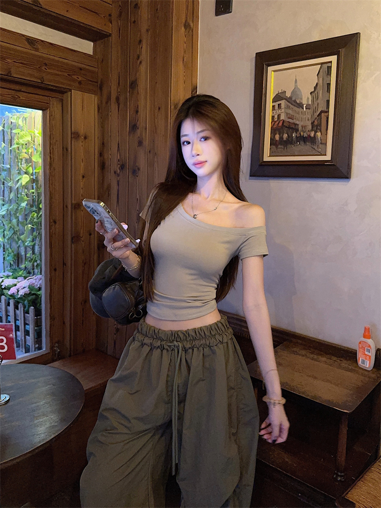 MY9521# 斜肩显瘦短款辣妹短袖T恤女+美式伞兵裤子阔腿裤套装女裝貨源...