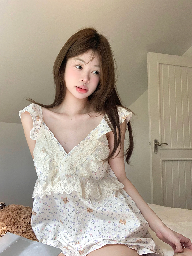 FA32684# 甜美碎花小熊宫廷公主风v领带胸垫吊带短裤家居服睡裙衣套装 服裝批發女裝批發服飾貨源