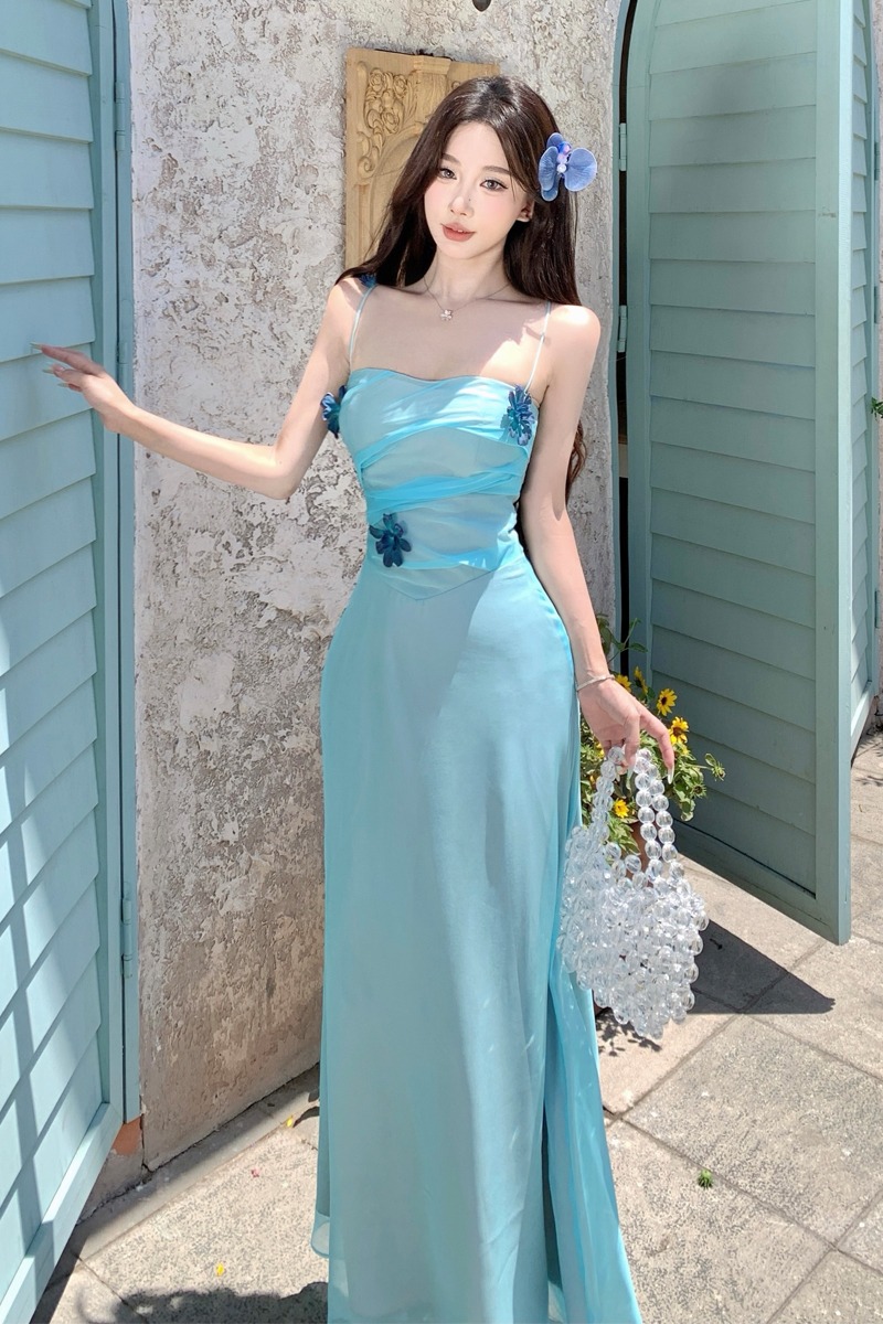 月桂神語 收腰吊帶連衣裙女夏設計感中長款手工花朵裙子