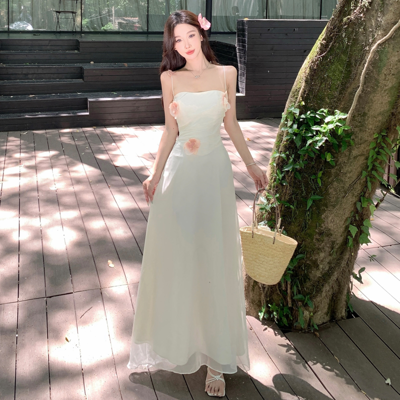 月桂神語 收腰吊帶連衣裙女夏設計感中長款手工花朵裙子