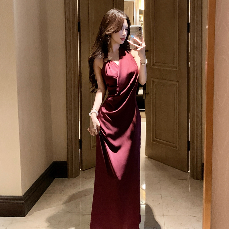 迷迭香掛脖交錯環飾連衣裙鍛面立裁垂感長裙生日禮服裙