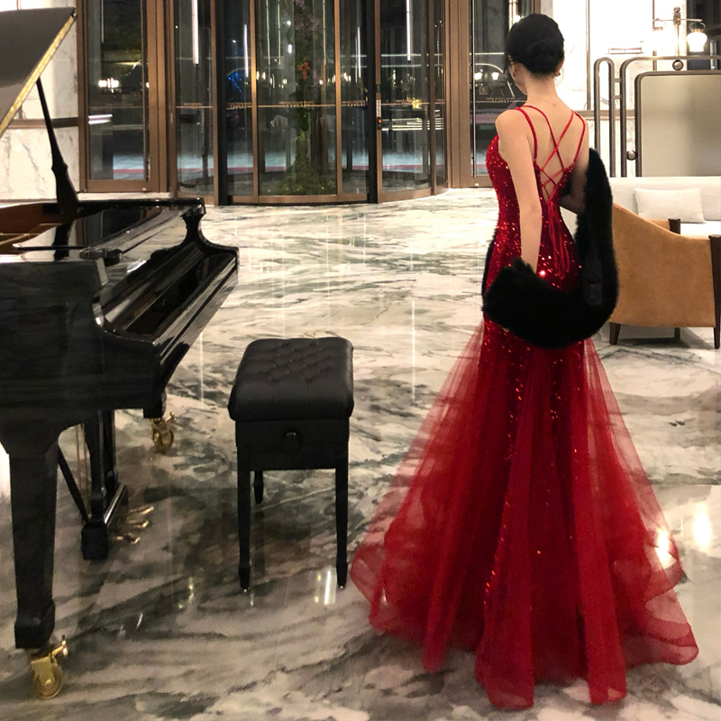 性感亮片連衣裙 宴會成人禮吊帶藝考高品質年會禮服