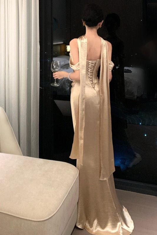 琥珀浮光淺金色抹胸訂婚禮服輕奢新娘敬酒服晨袍連衣裙