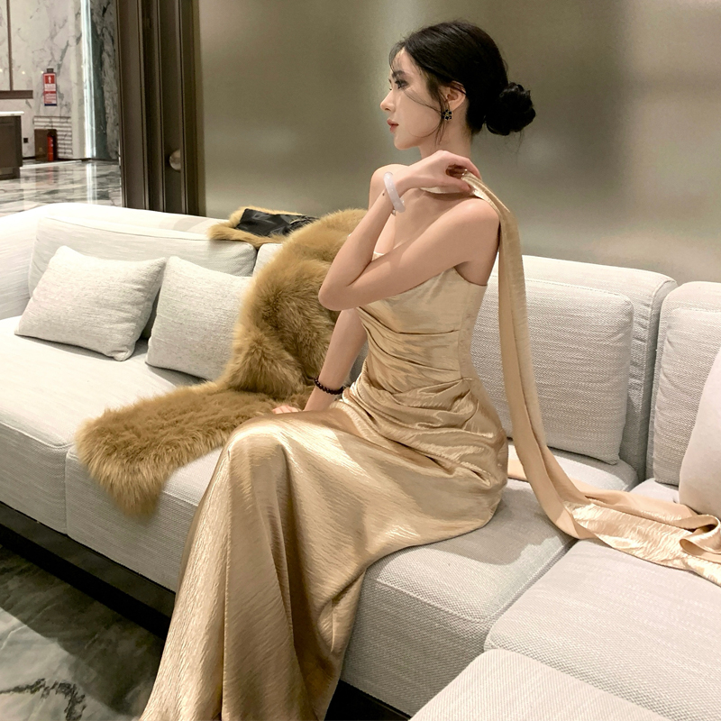 琥珀浮光淺金色抹胸訂婚禮服輕奢新娘敬酒服晨袍連衣裙