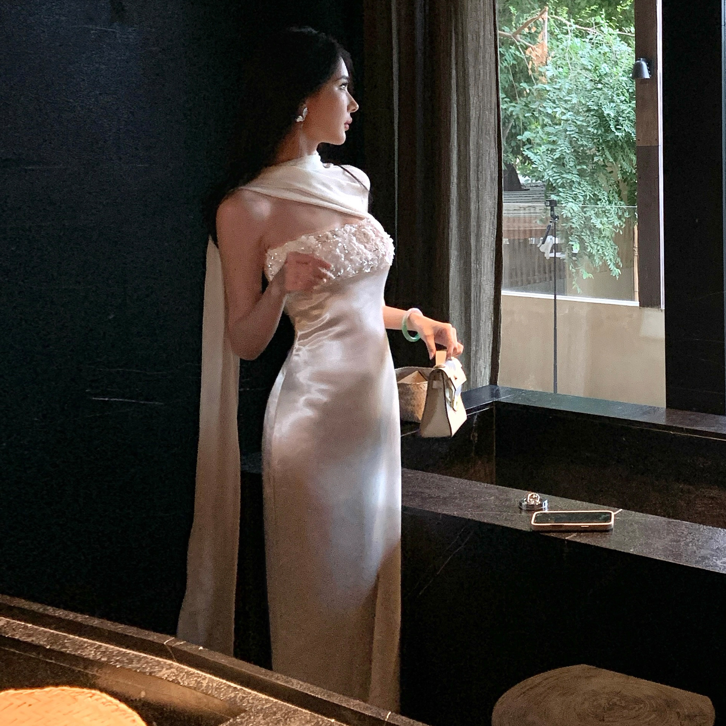 流光盛宴白色抹胸連衣裙女修身顯瘦披肩亮片名媛禮服長裙