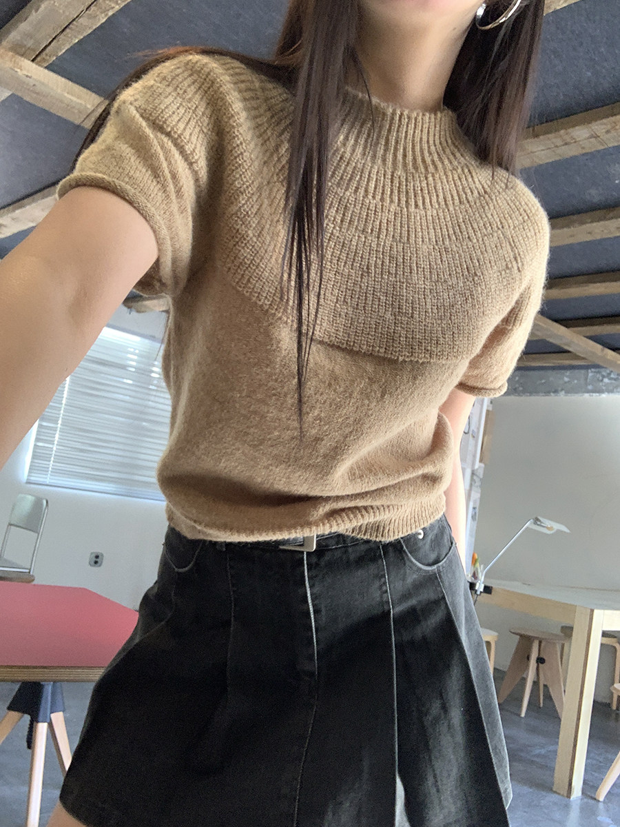 法式溫柔純色卷邊針織短袖毛衣女春季設計感紋理領口修身軟糯上衣