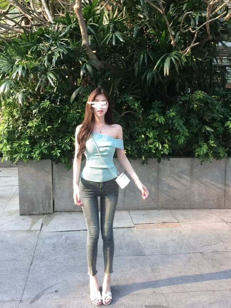 MosesQueen魔西女王一字肩針織短袖t恤夏季修身顯瘦性感露肩上衣