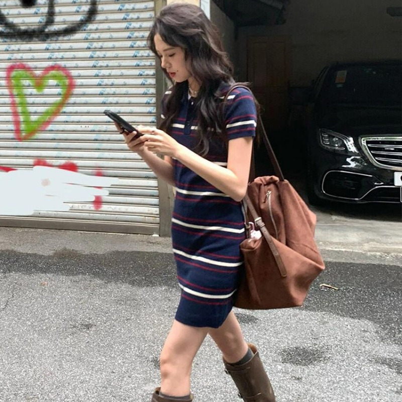 法式藍色條紋POLO連衣裙女夏季2026新款小個子設計感小眾收腰裙子