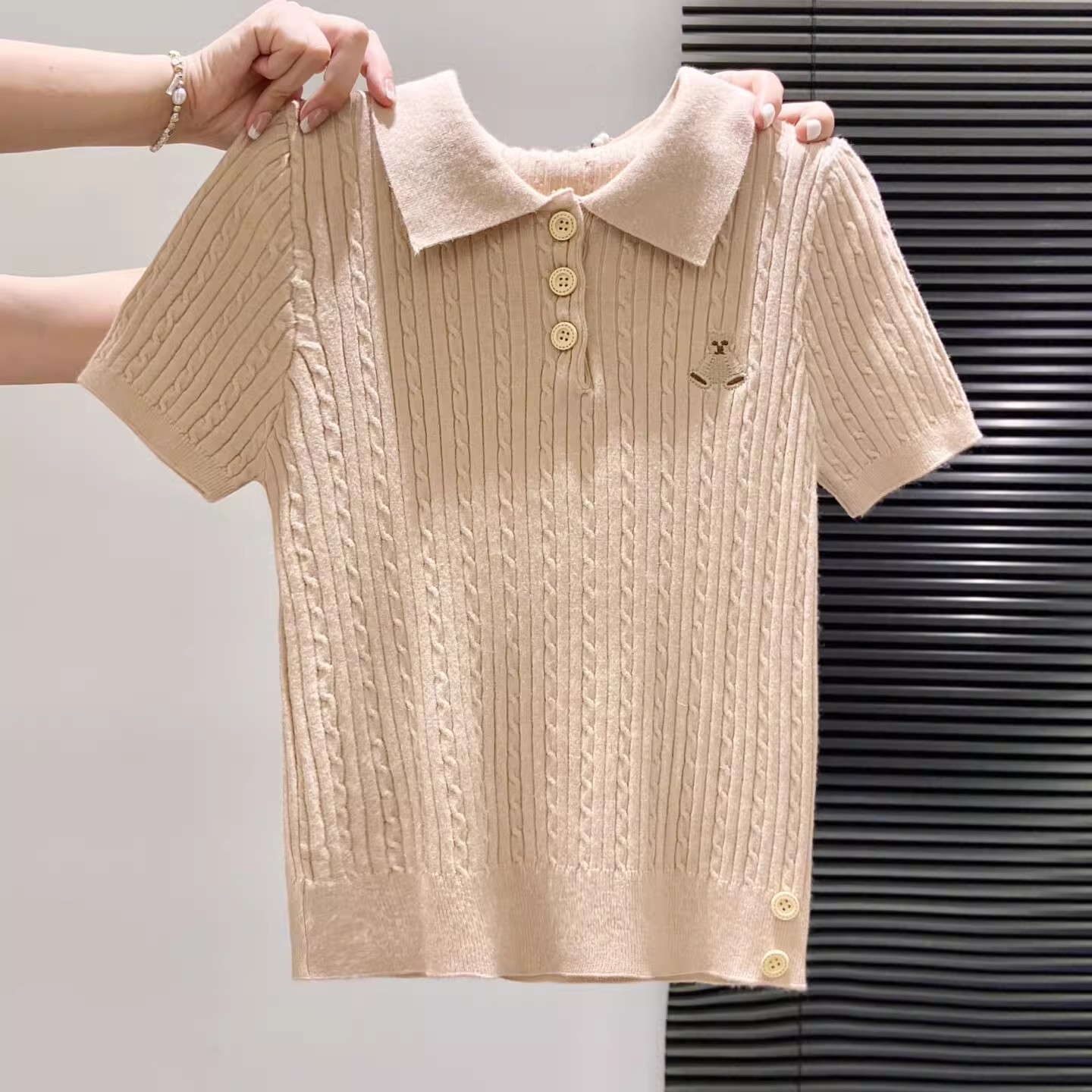 卡通刺繡翻領針織衫短袖女夏2026新款爆款修身顯瘦學院風短款上衣