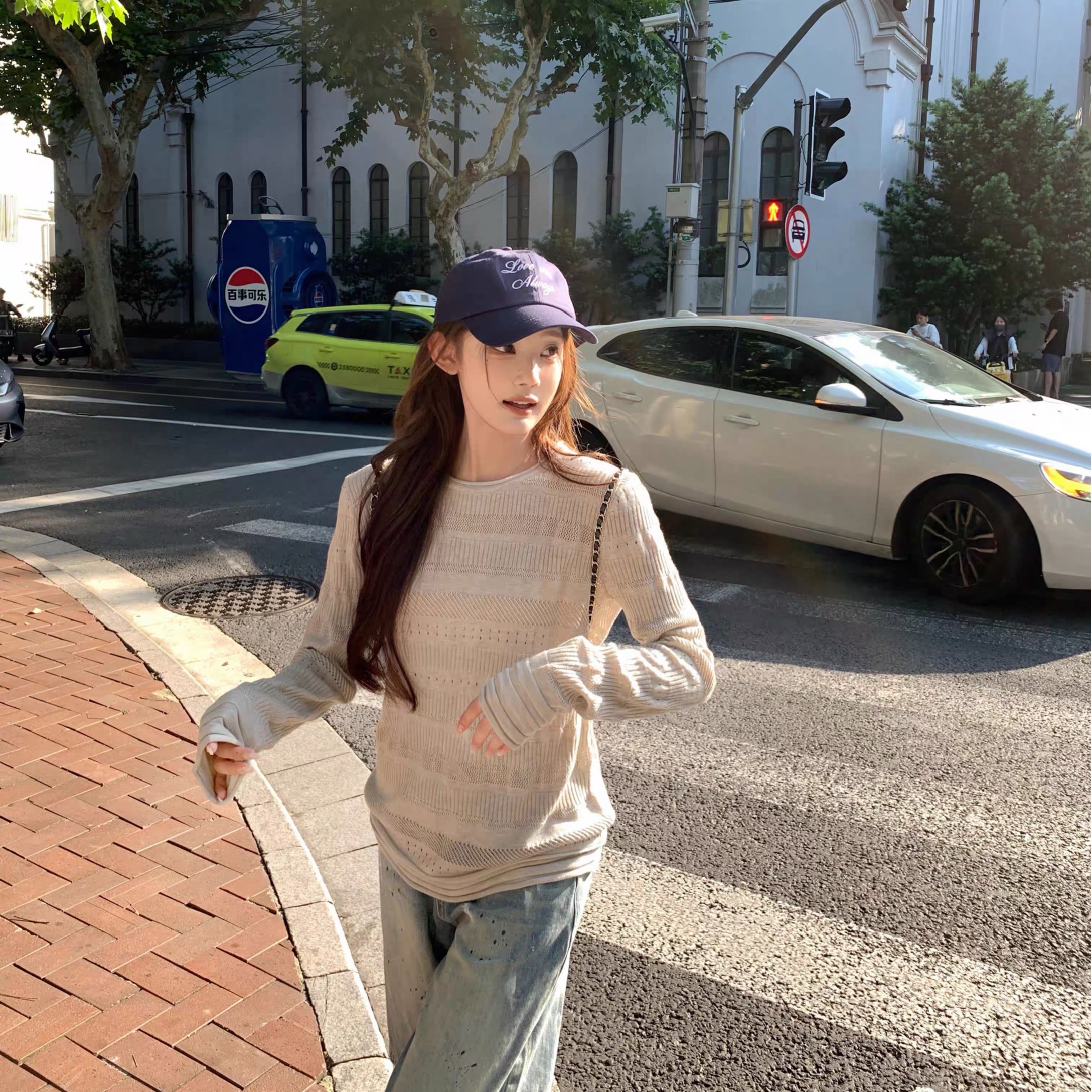 慵懶風燕麥杏鏤空提花羊毛罩衫秋季薄款顯瘦針織長袖T恤女