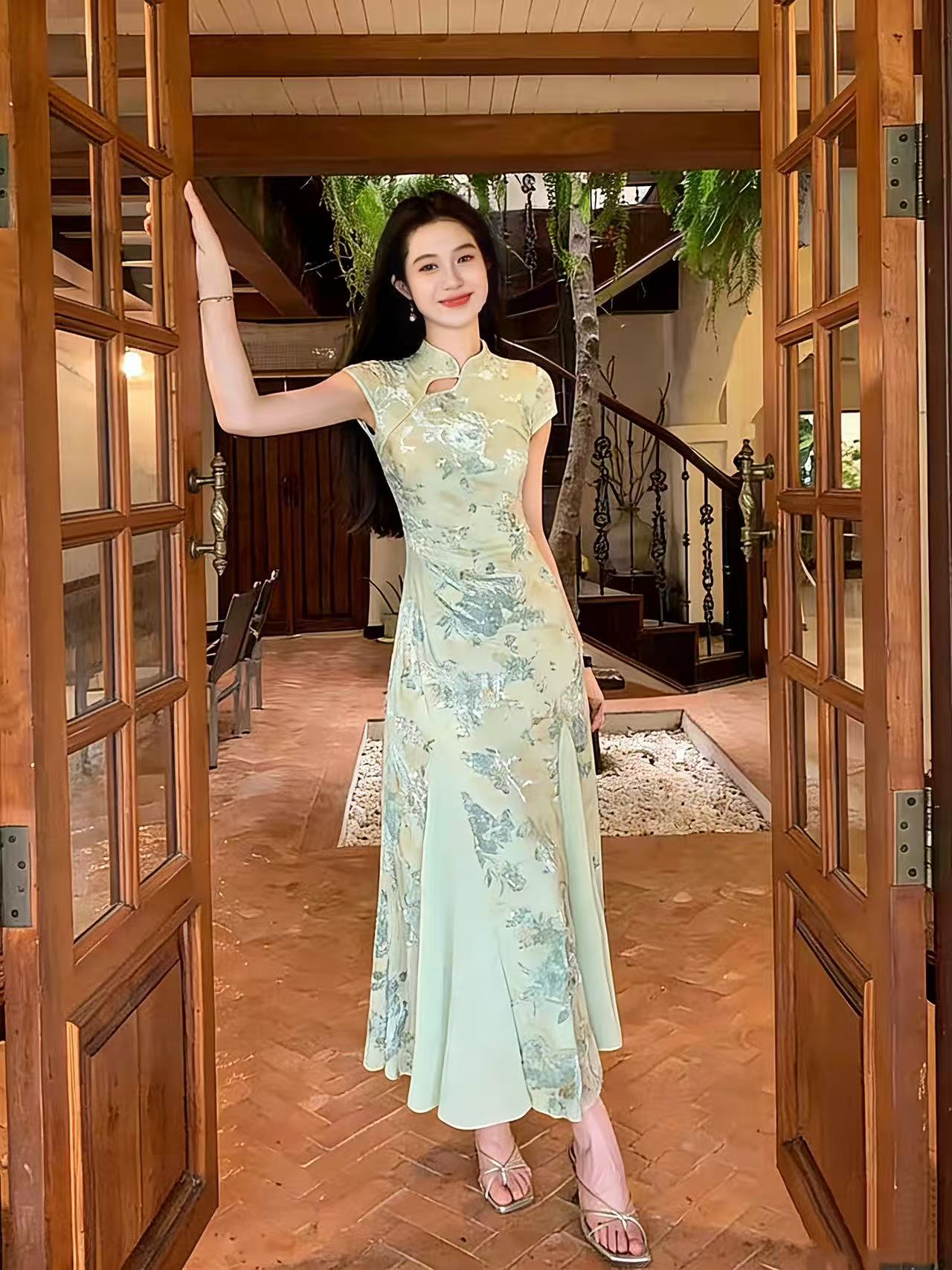 RY2333# 碧城新中式绿色丝绒烧花改良旗袍女早春收腰鱼尾连衣裙