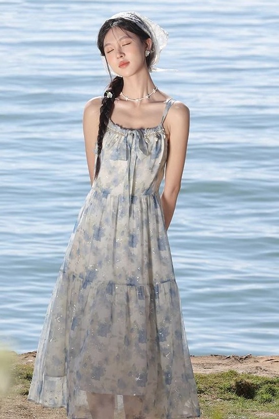 法式氣質高級感百搭碎花連衣裙女夏油畫度假風吊帶長裙收腰單裙