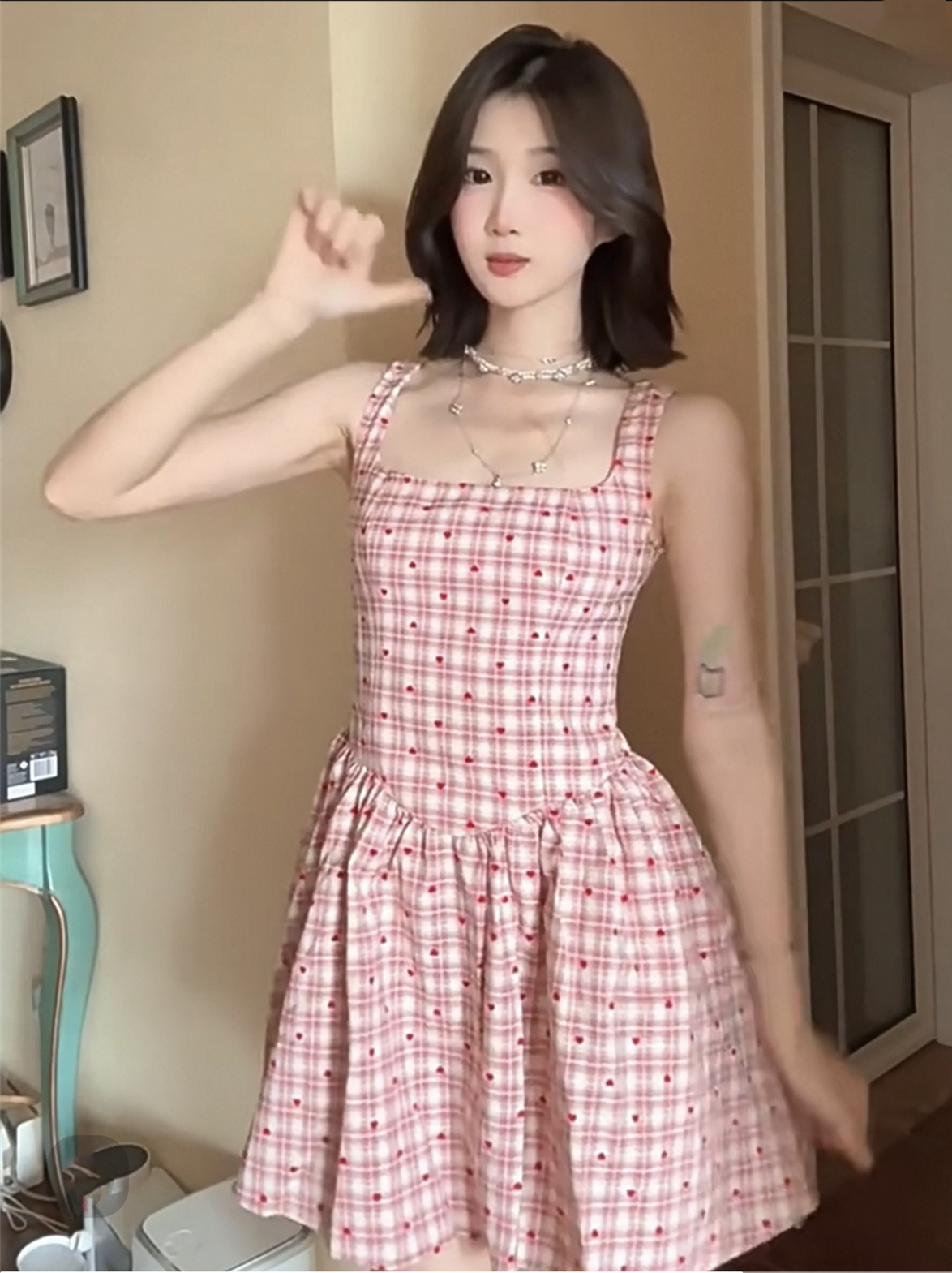 韓系少女粉色波點格子吊帶連衣裙女夏季小個子獨特漂亮掐腰短裙子