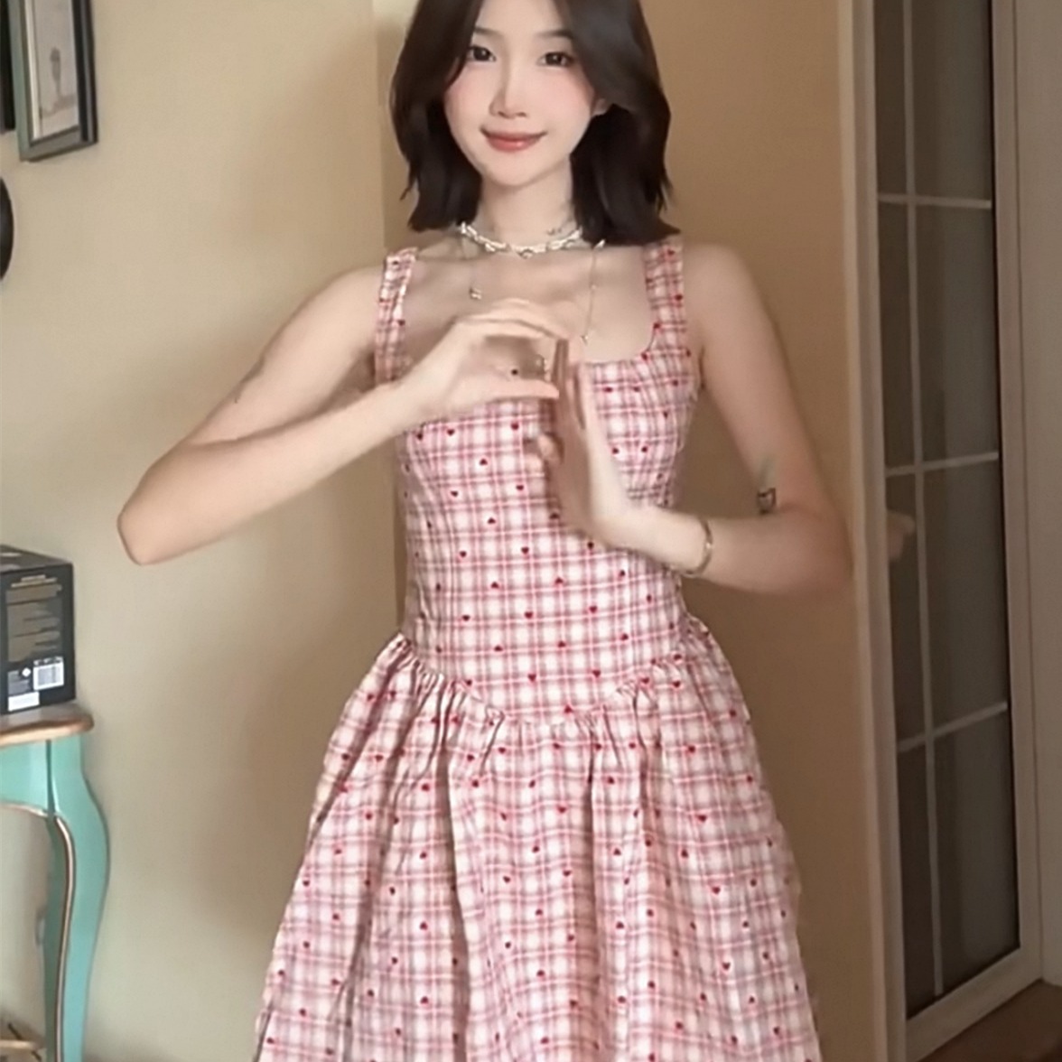 韓系少女粉色波點格子吊帶連衣裙女夏季小個子獨特漂亮掐腰短裙子