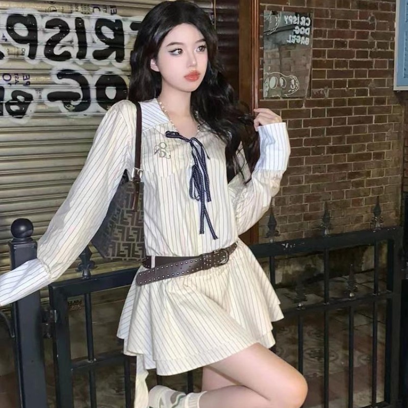 學院風長袖條紋襯衫連衣裙女春秋季2025新款茶系穿搭假兩件套短裙