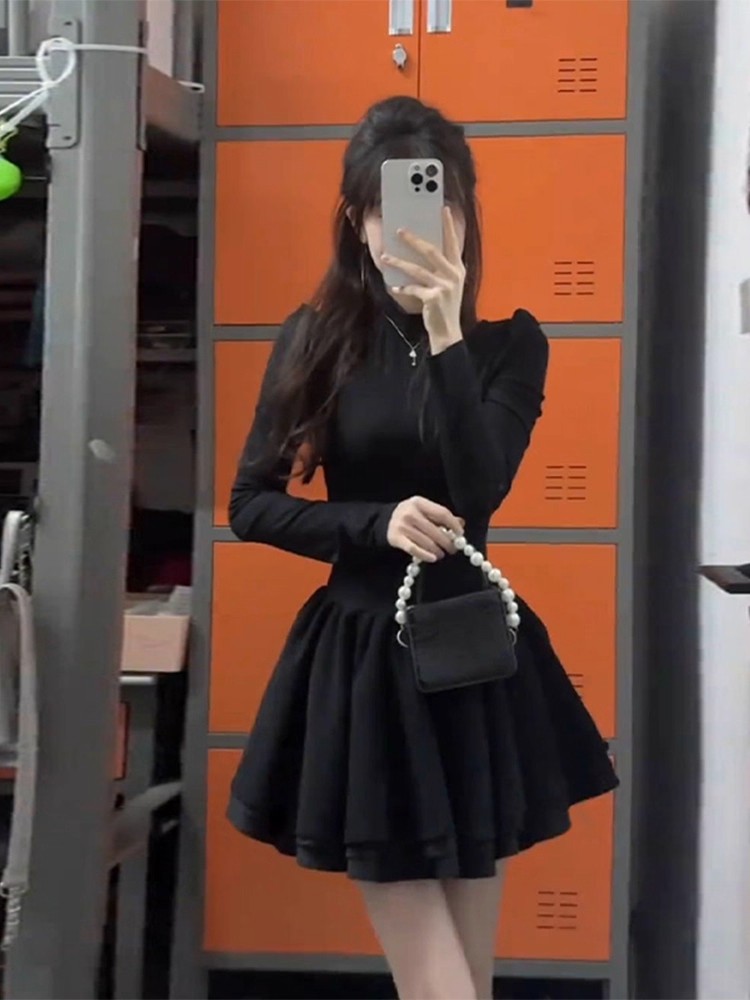 千金小黑裙公主連衣裙子女早秋季2025新款大衣內搭收腰打底蓬蓬裙