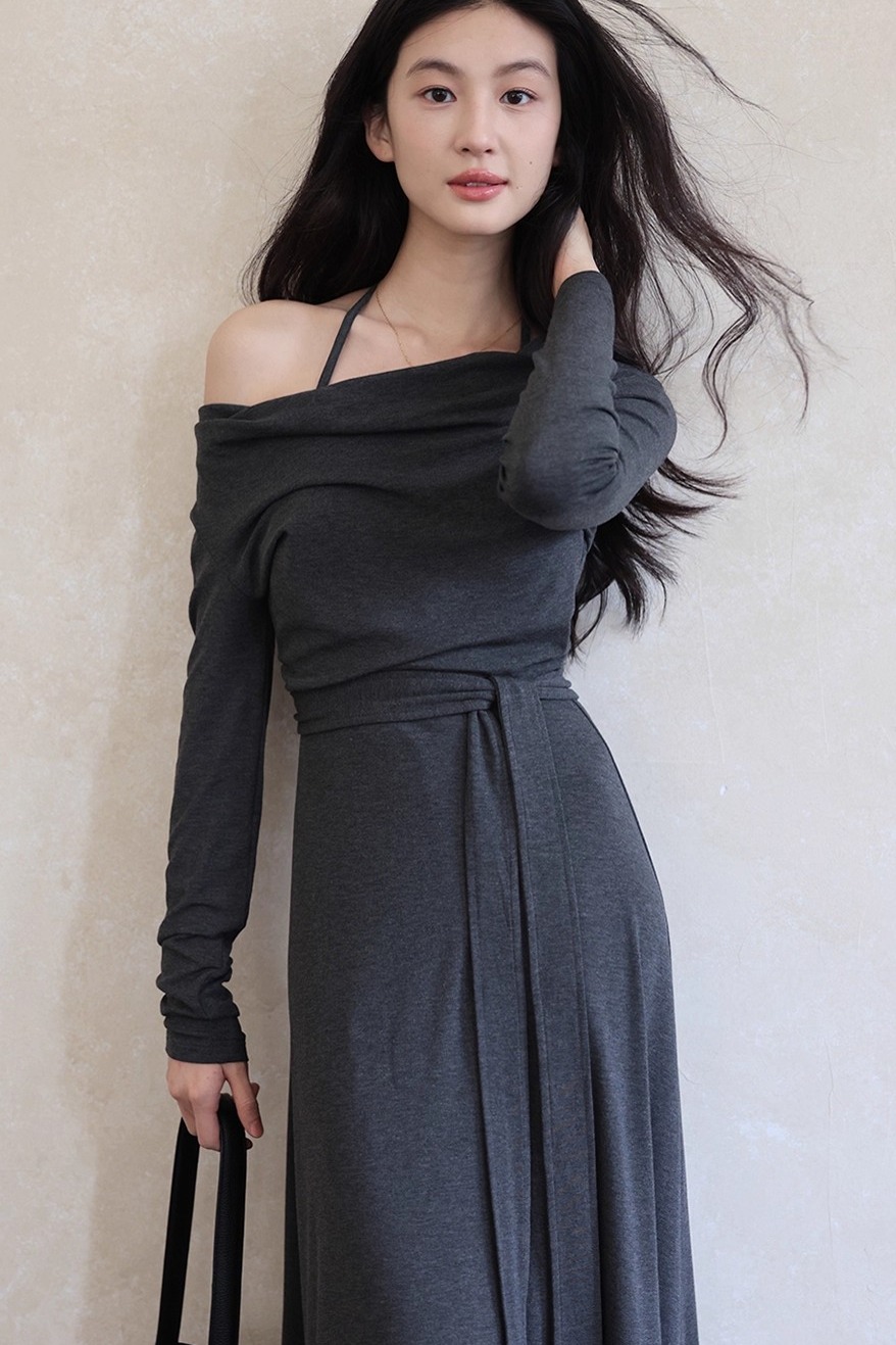 2025秋冬新款蕩領溫柔氣質吊帶掛脖灰色針織連衣裙女秋季修身長裙