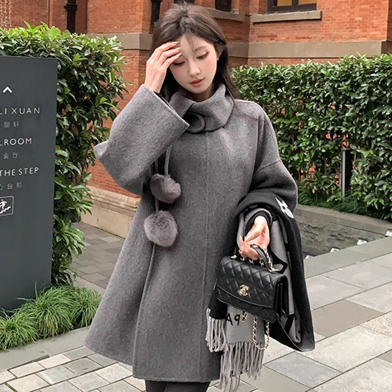 MY15846# 灰色设计感大衣女新款复古高级感韩系中长款时尚毛呢斗篷外套女裝貨源服裝批發