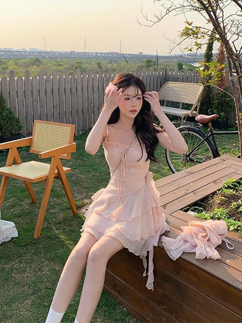 微胖溫柔甜美荷葉邊吊帶連衣裙女夏季小個子收腰顯瘦短裙開衫套裝
